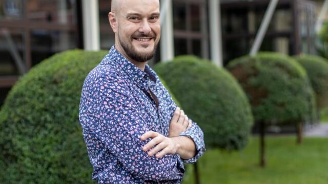 David Rionda retrato en exteriores